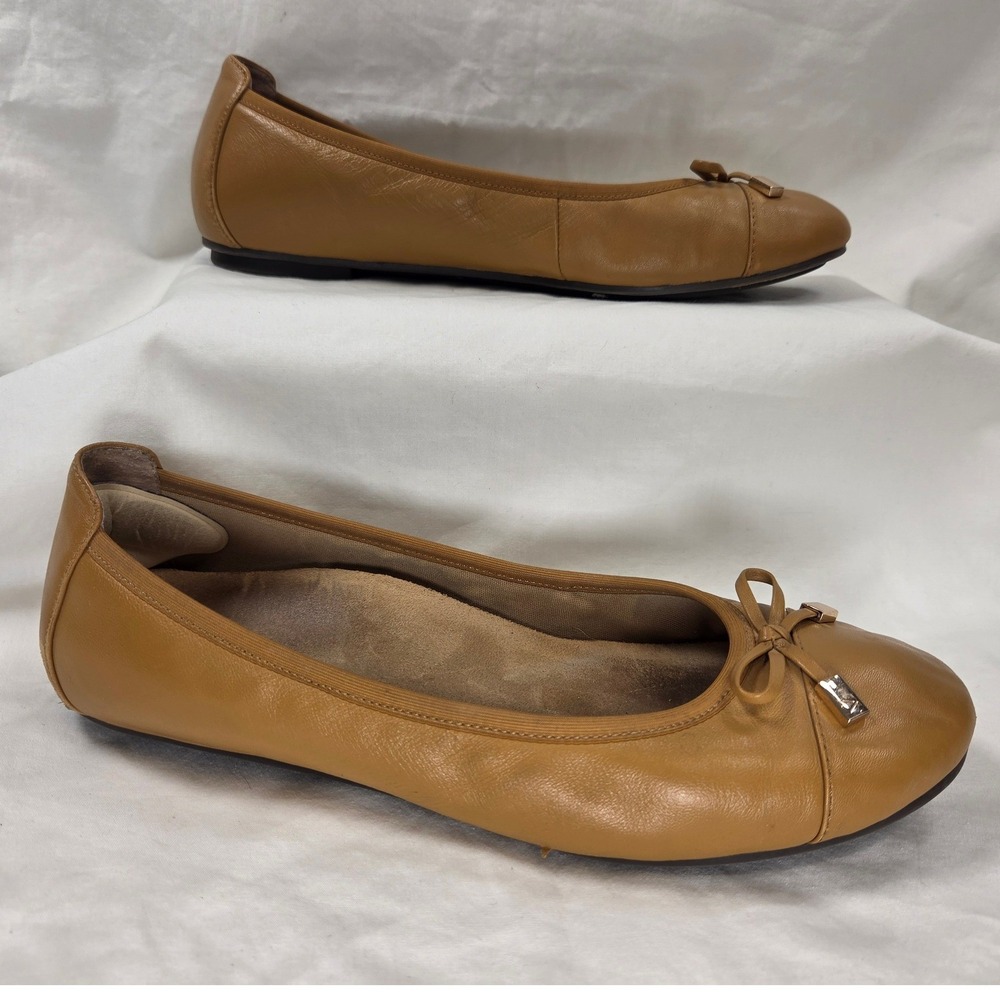 Vionic Tan Brown Leather Ballet Flats Shoes Bow Women's US size 8 25 CM Fair